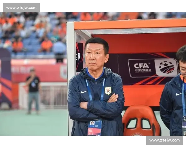 泰山名宿炮轰崔康熙用人乱象:“抽风式” 轮换摧毁年轻球员成长根基 泰山名宿炮轰崔康熙用人乱象:“抽风式” 轮换摧毁年轻球员成长根基