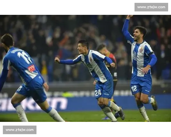 荣耀时刻!亚洲之巅闪耀闭幕式,创造历史的足迹 荣耀时刻!亚洲之巅闪耀闭幕式,创造历史的足迹